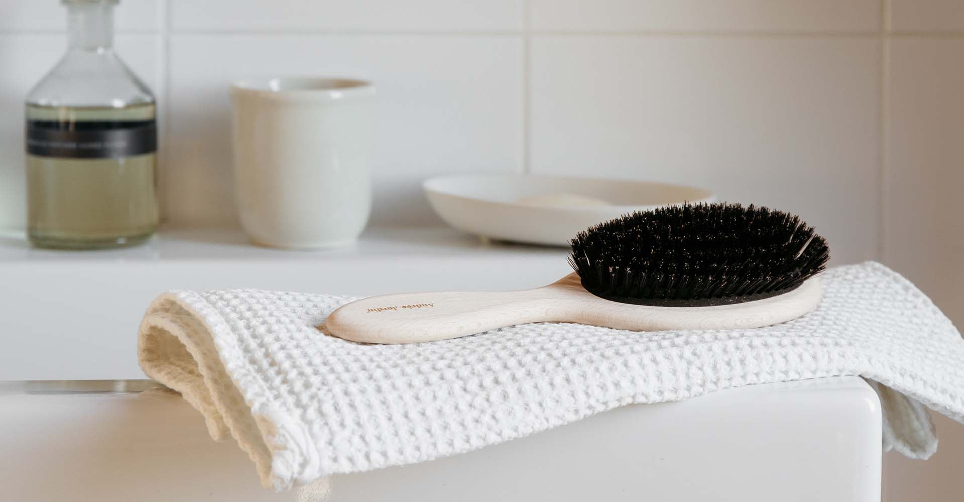 Pourquoi utiliser une brosse à cheveux en Poils de sanglier ?