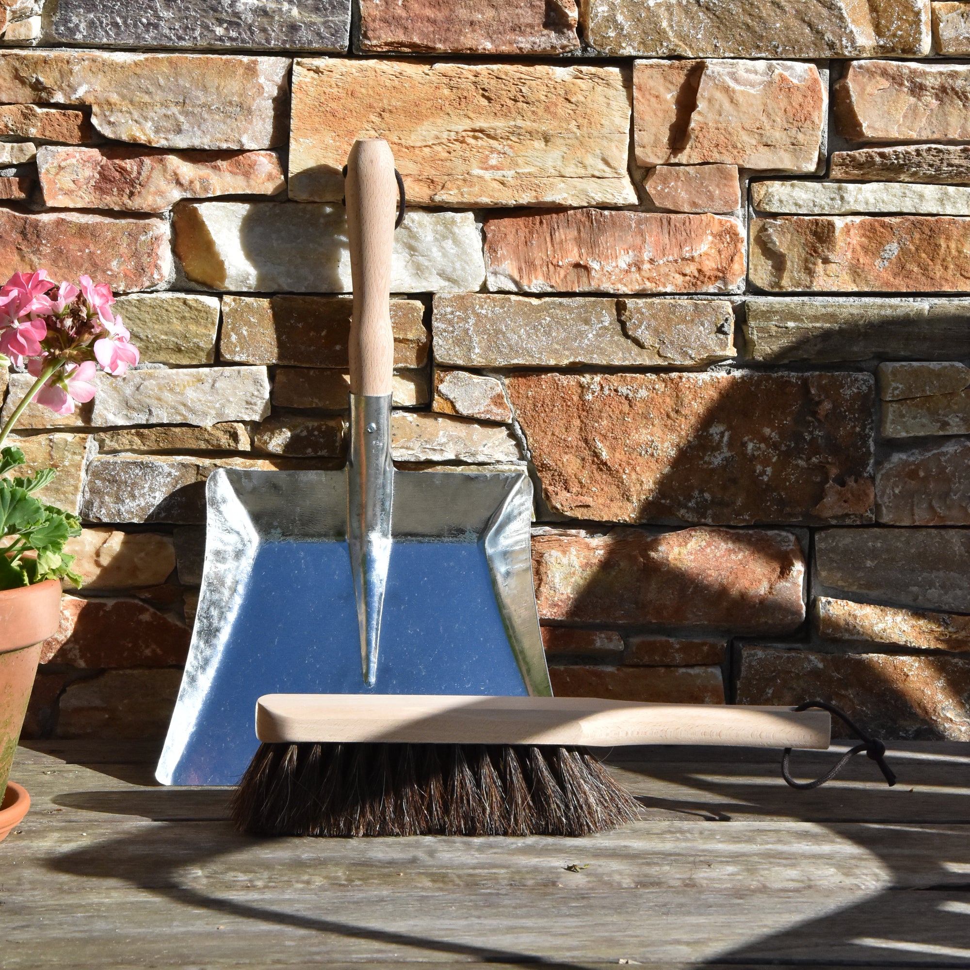 Galvanized dustpan