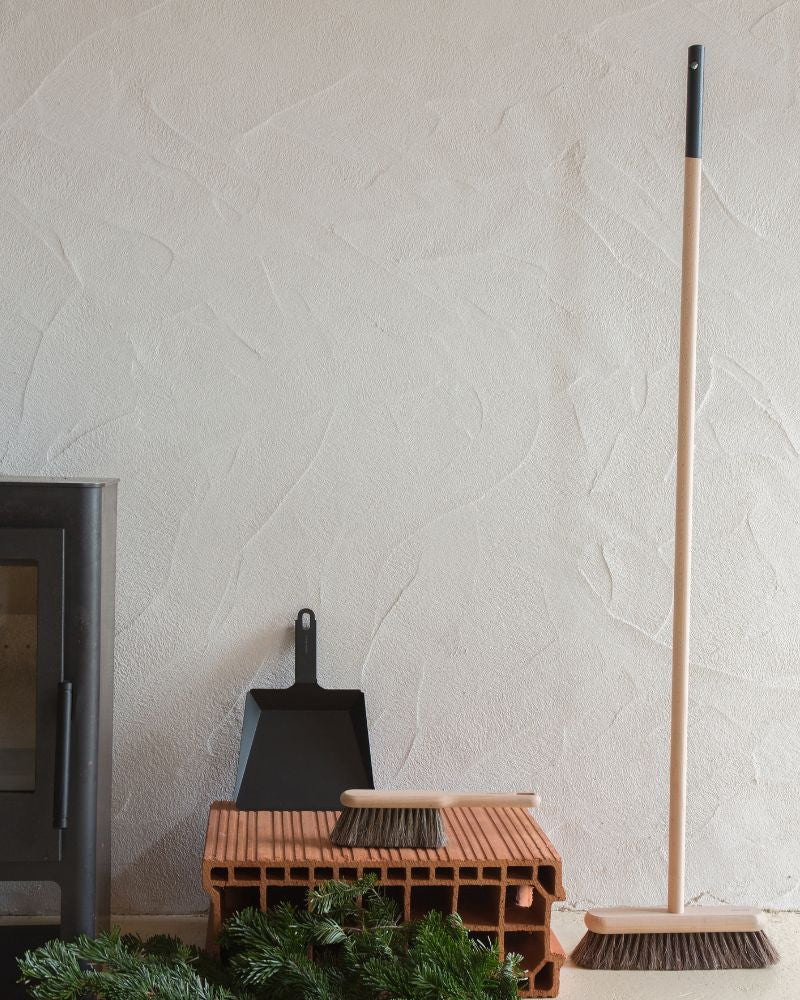 balai-interieur-noir