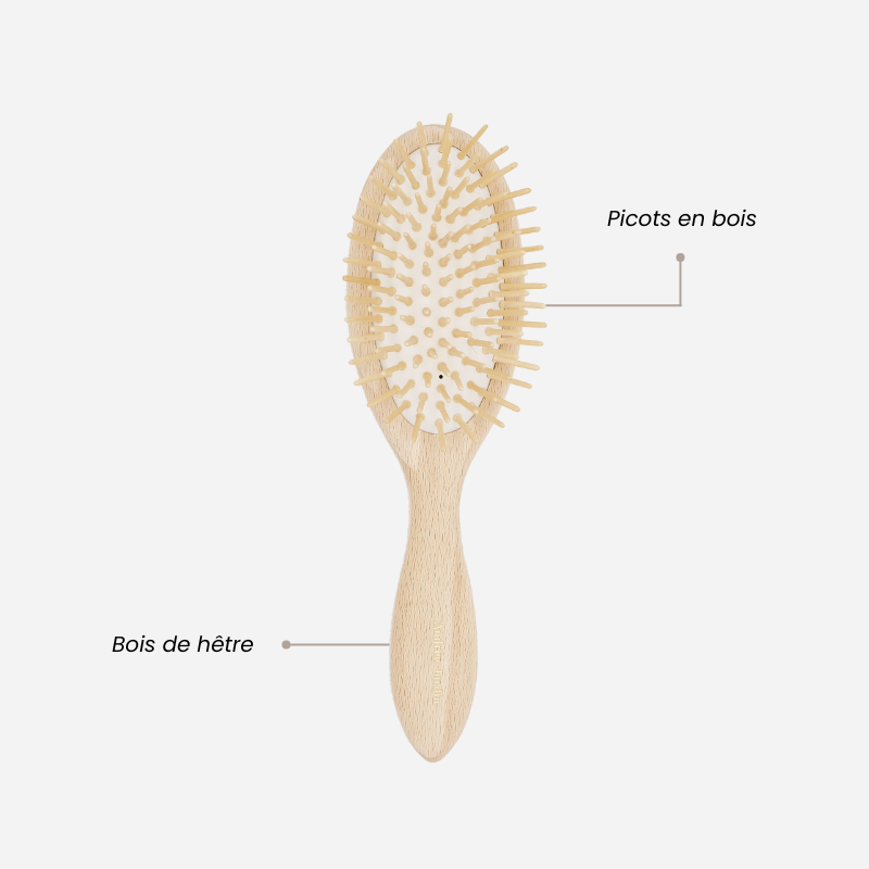 Detangling hair brush