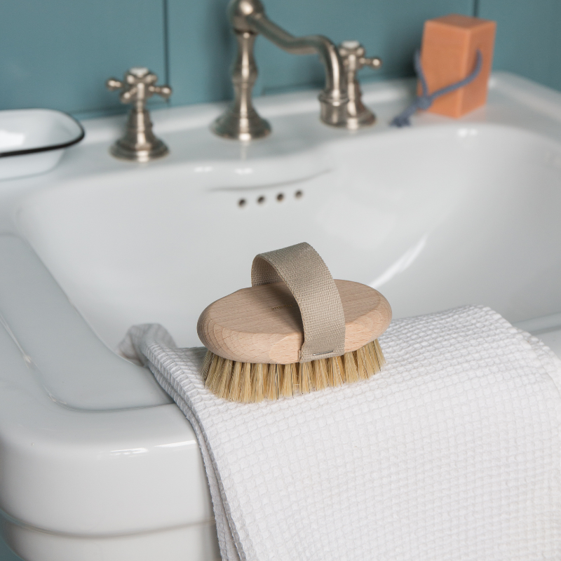 Body massage and dry brushing brush