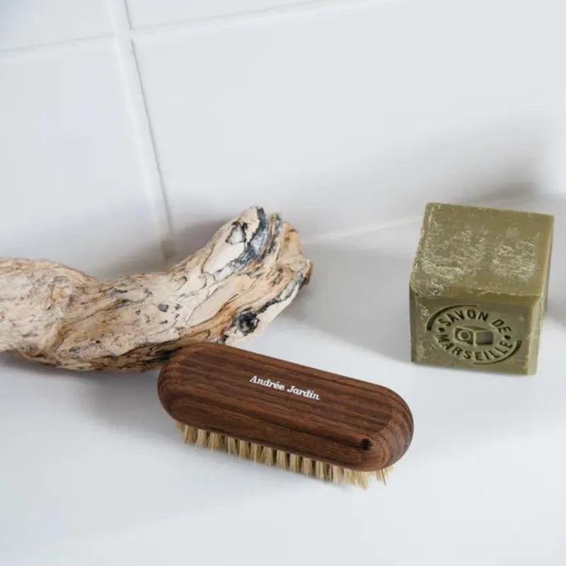 brosse-ongles-bain