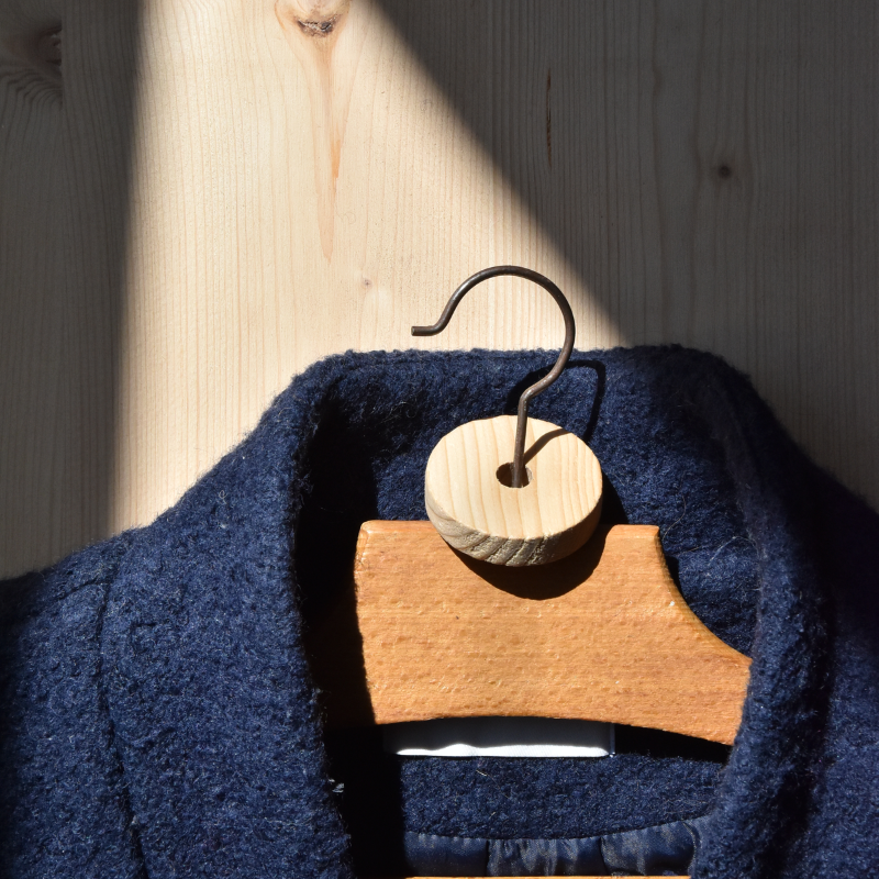 cintre_anneaux-cedre-dressing