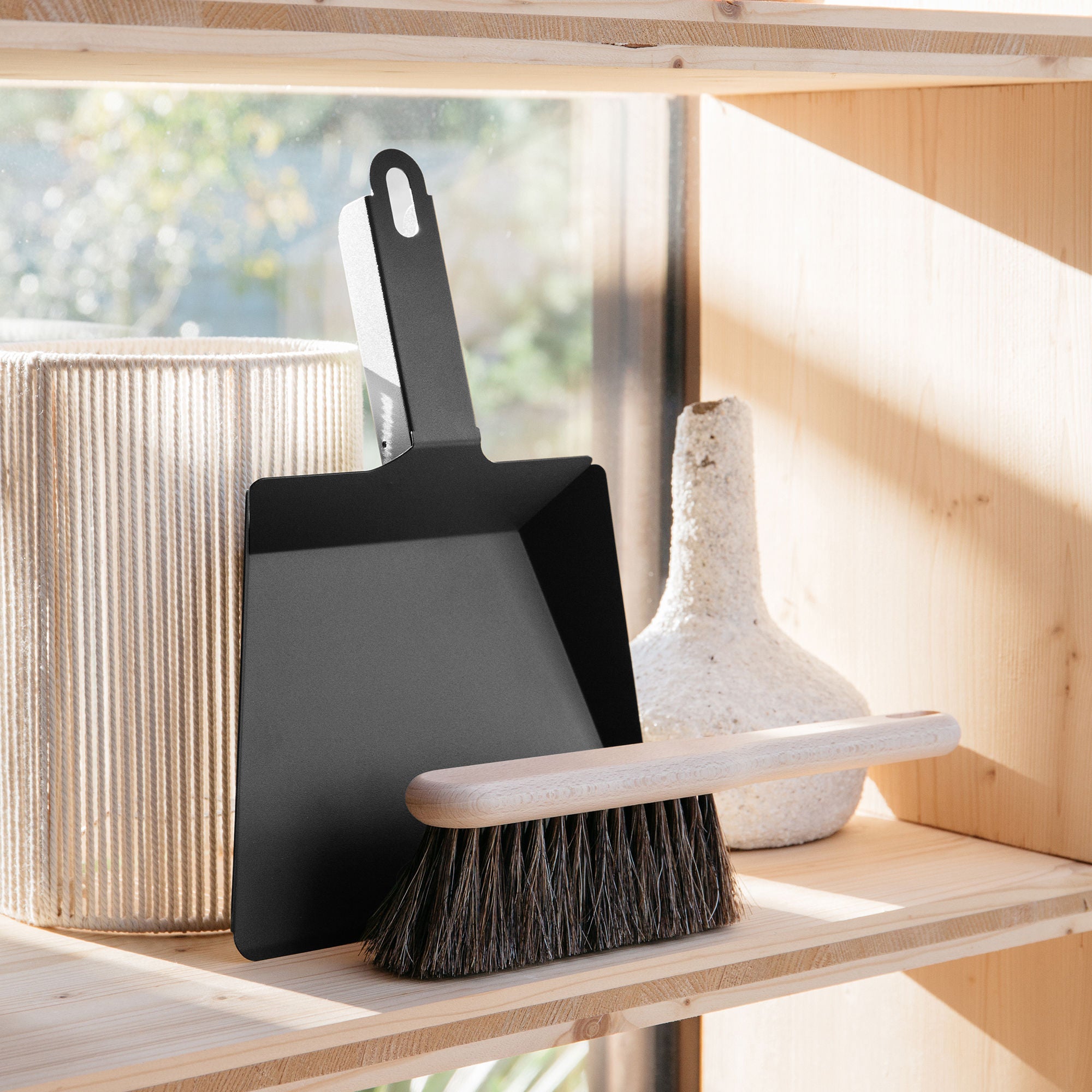 Craft beechwood hand brush & dustpan set