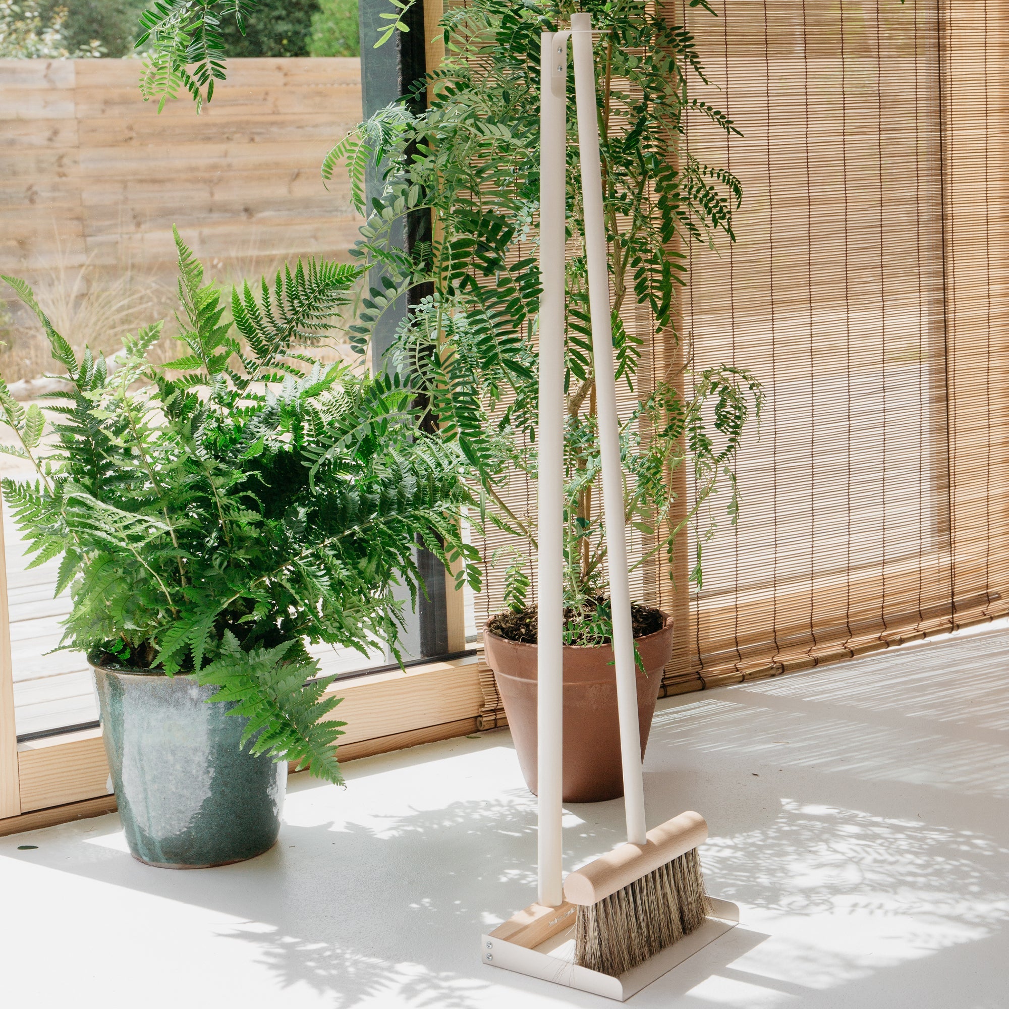 Pelle et balayette long manche 90cm Clynk Nature | Andrée Jardin