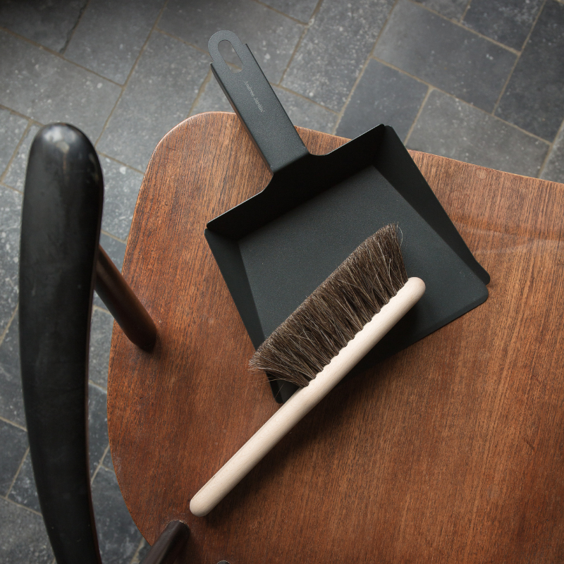 Craft beechwood hand brush & dustpan set