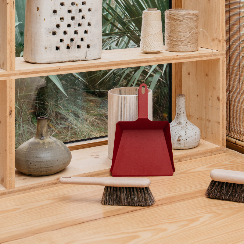 Craft beechwood hand brush & dustpan set