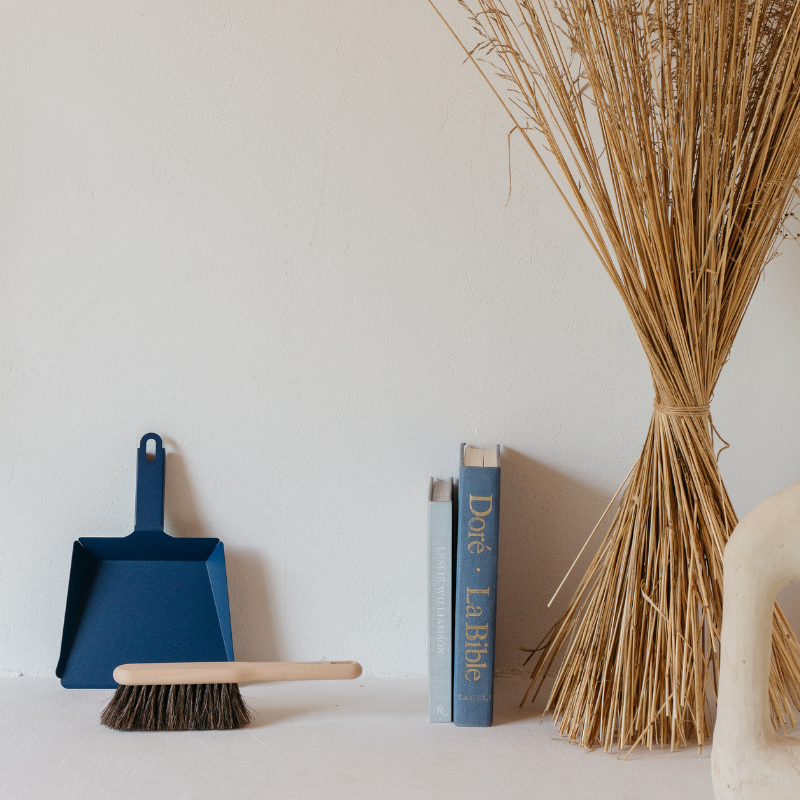 Craft beechwood hand brush & dustpan set