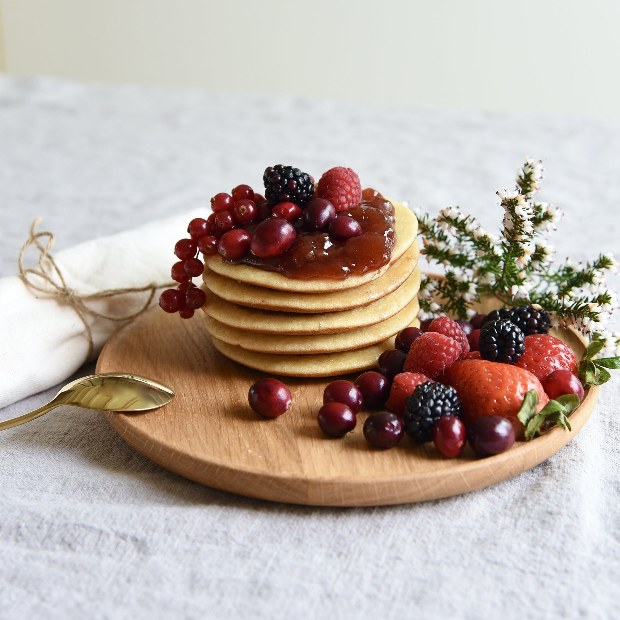 Oak Wood Service tray "La Ronde"